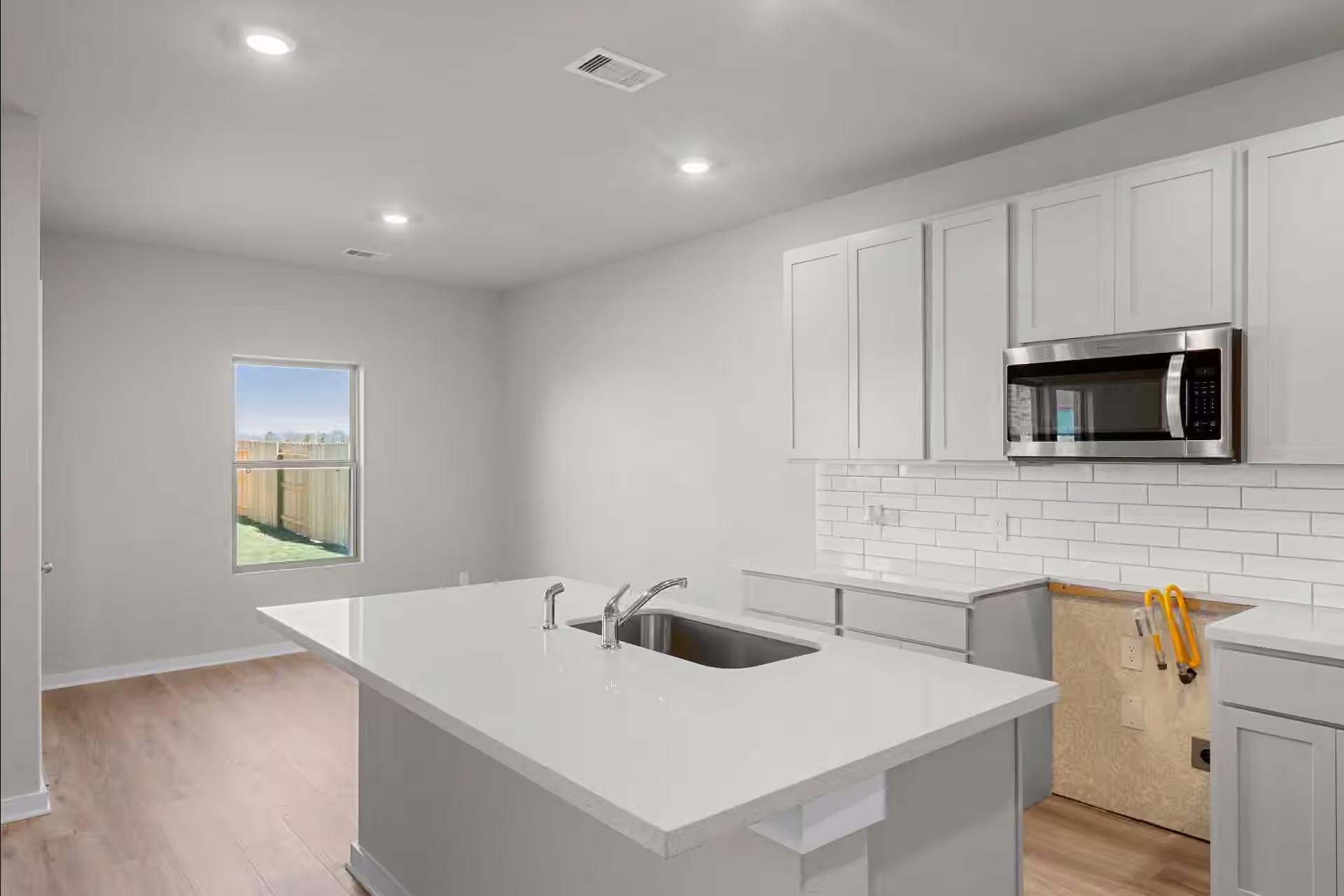 Photo 6 of 13303 Padre Bay Lane, Rosharon, TX