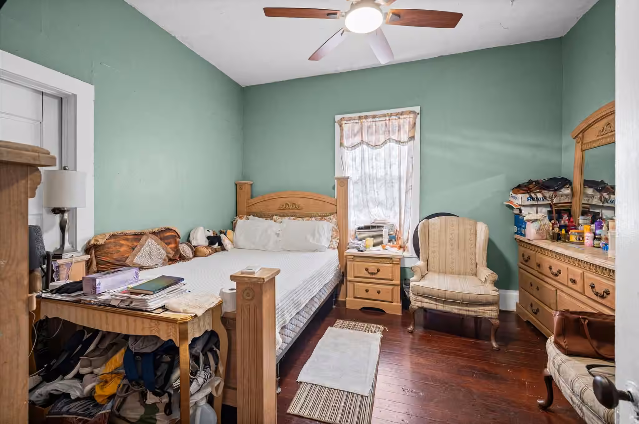 Photo 6 of 320 Eichwurzel Lane, Houston, TX