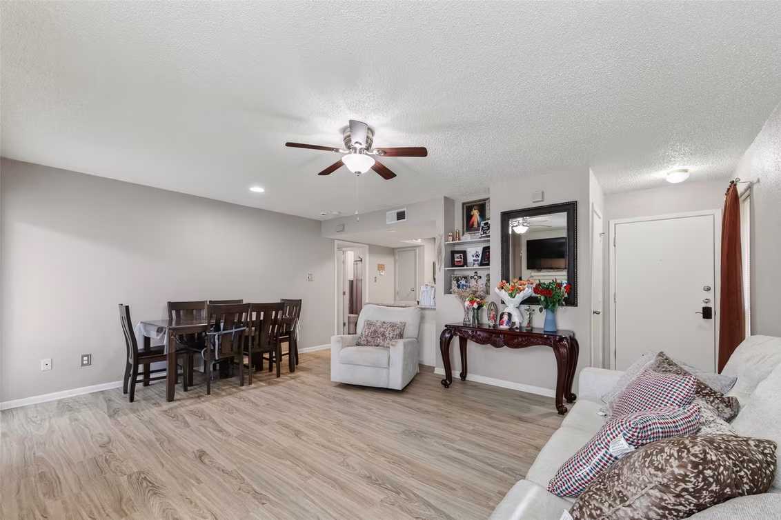 Photo 6 of 3919 Fairmont Parkway 171, Pasadena, TX