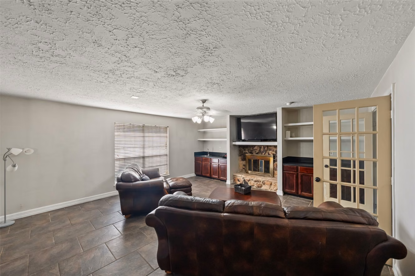Photo 4 of 22303 Meadowrock Drive, Spring, TX