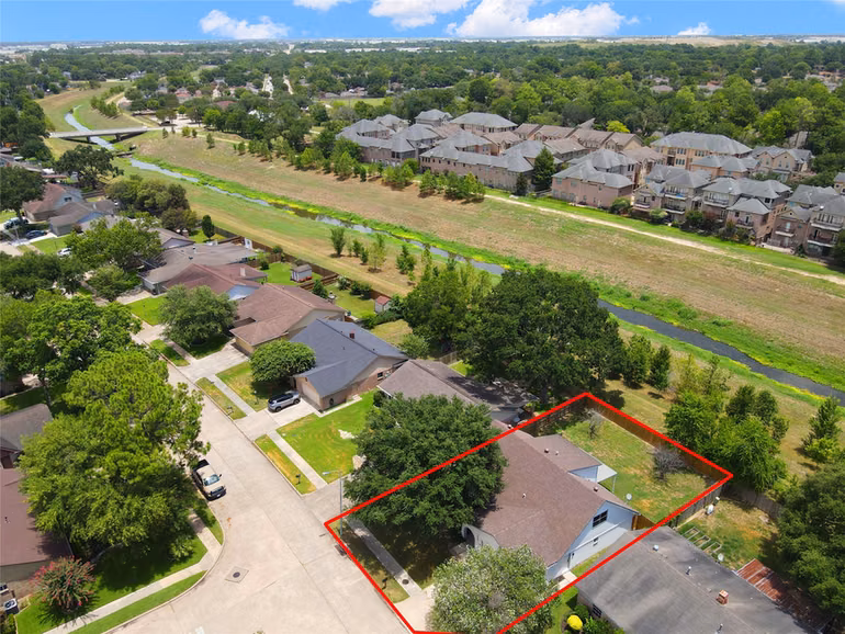 Photo of 7926 Windy Creek Drive, Houston, TX 77040