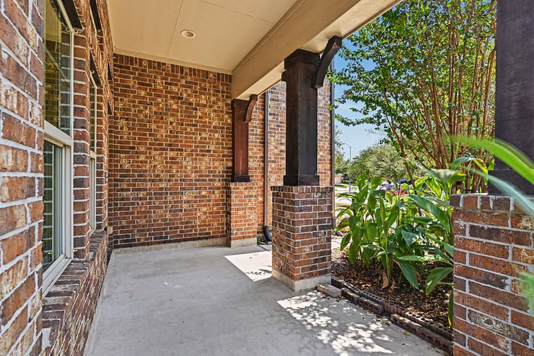 Photo 2 of 13207 Davenport Hills Lane, Humble, TX