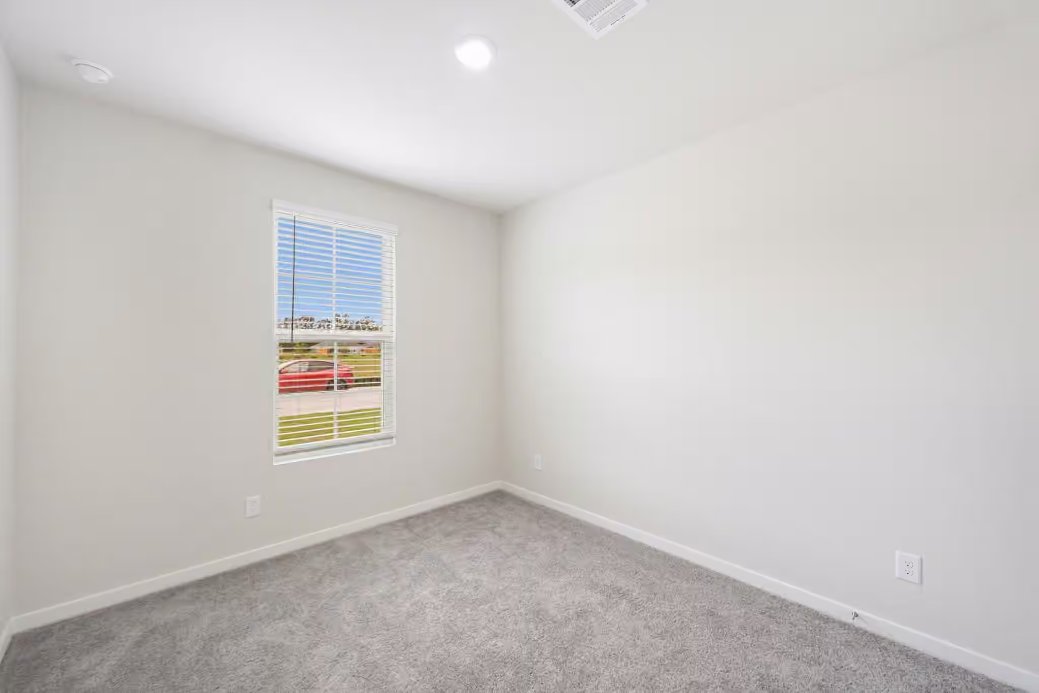 Photo 4 of 10615 Crockett Meadows Boulevard, Conroe, TX