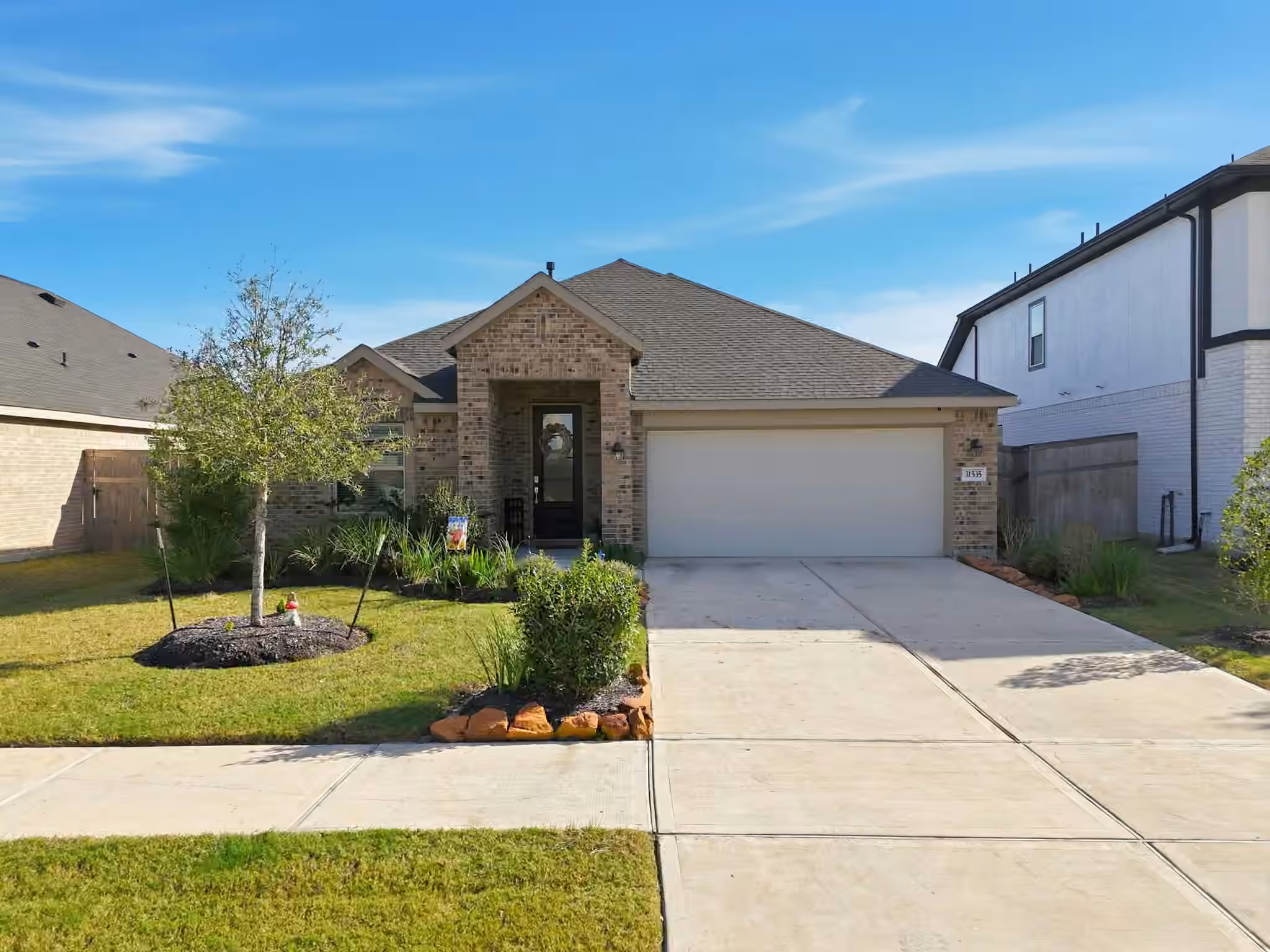 Photo 3 of 31535 Beacon Cove Trail, Fulshear, TX