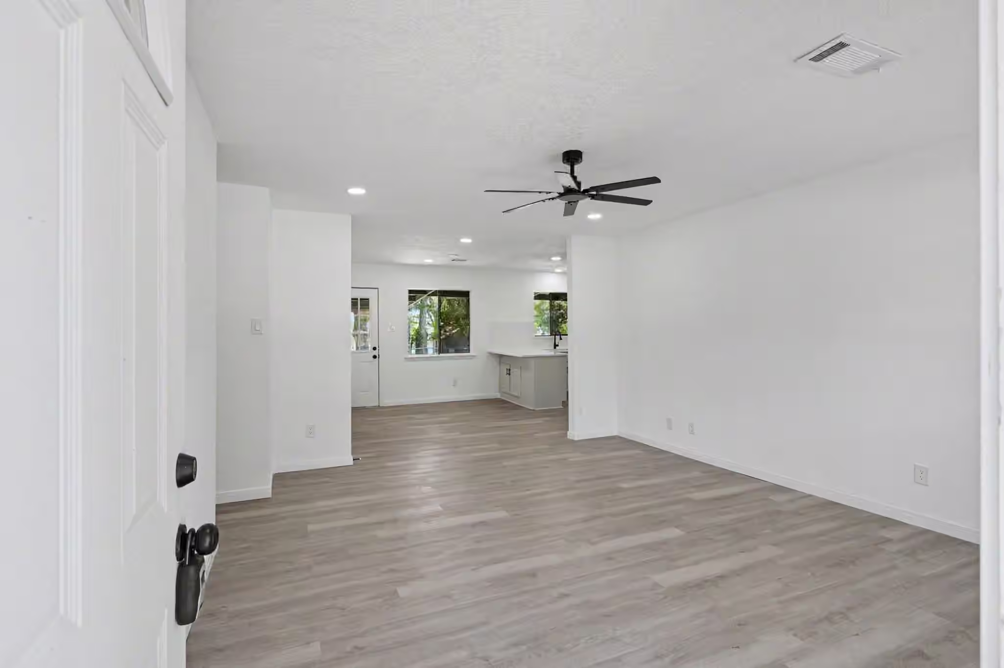 Photo 6 of 11 Hardy Hollow Drive, New Waverly, TX