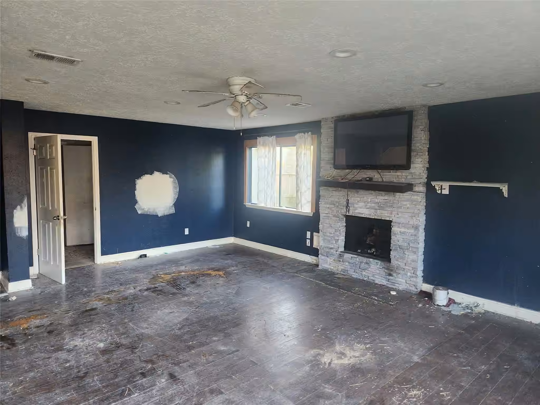 Photo 5 of 12610 Raven South Drive, Cypress, TX