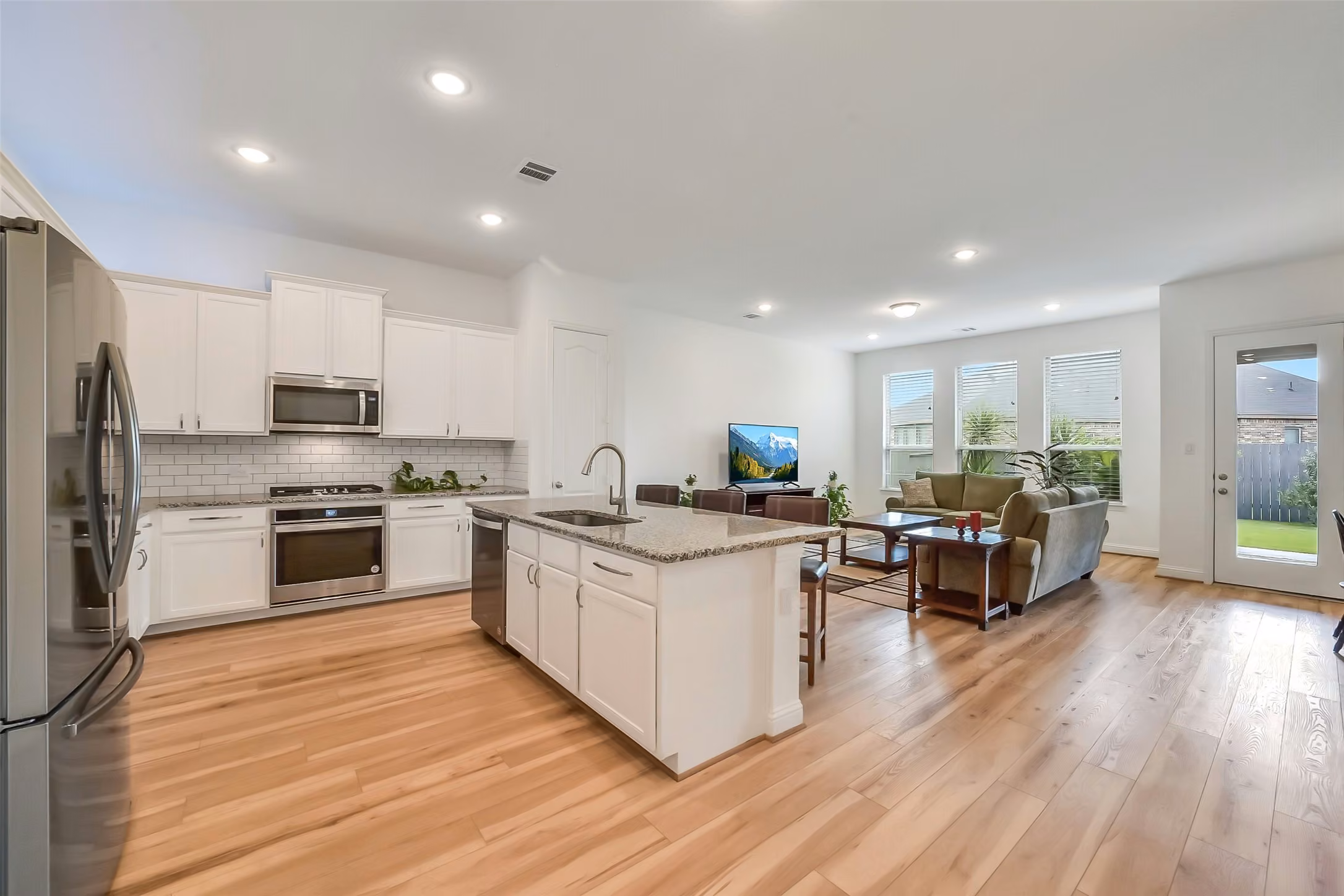 Photo 2 of 17076 Easter Lily Drive, Conroe, TX
