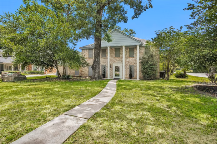 Photo of 520 Beauregard Drive, Conroe, TX
