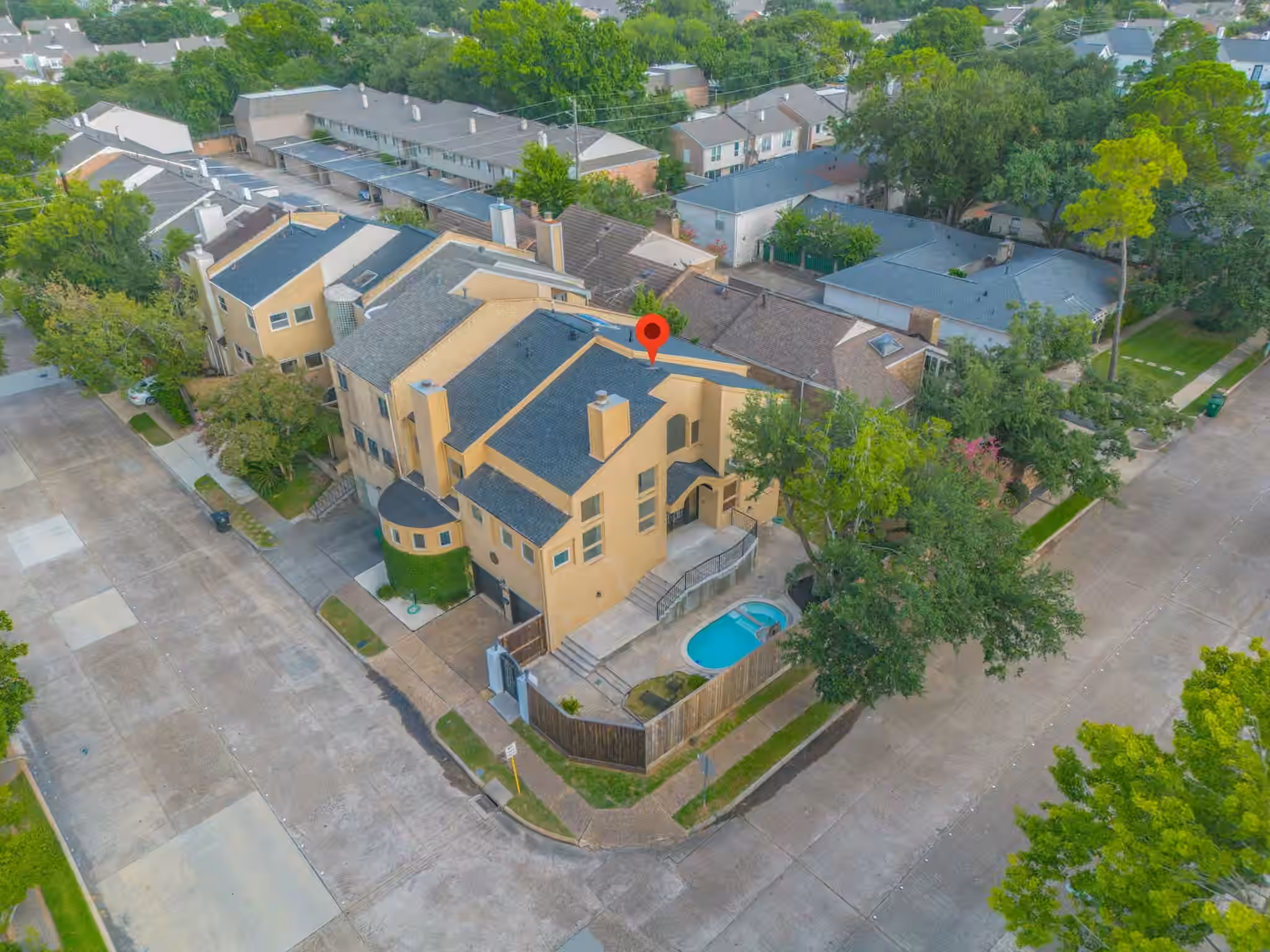 Photo 3 of 5927 Sugar Hill Drive, Houston, TX