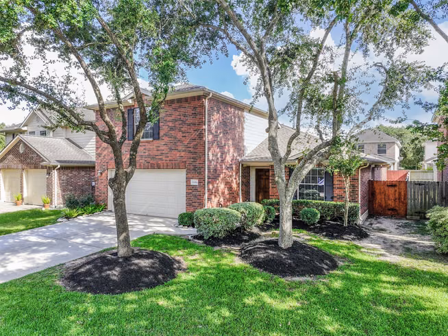 Photo 4 of 11304 Morning Brook Drive, Pearland, TX