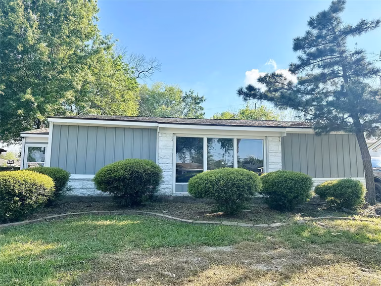 Photo 2 of 7418 Thurow Street, Houston, TX