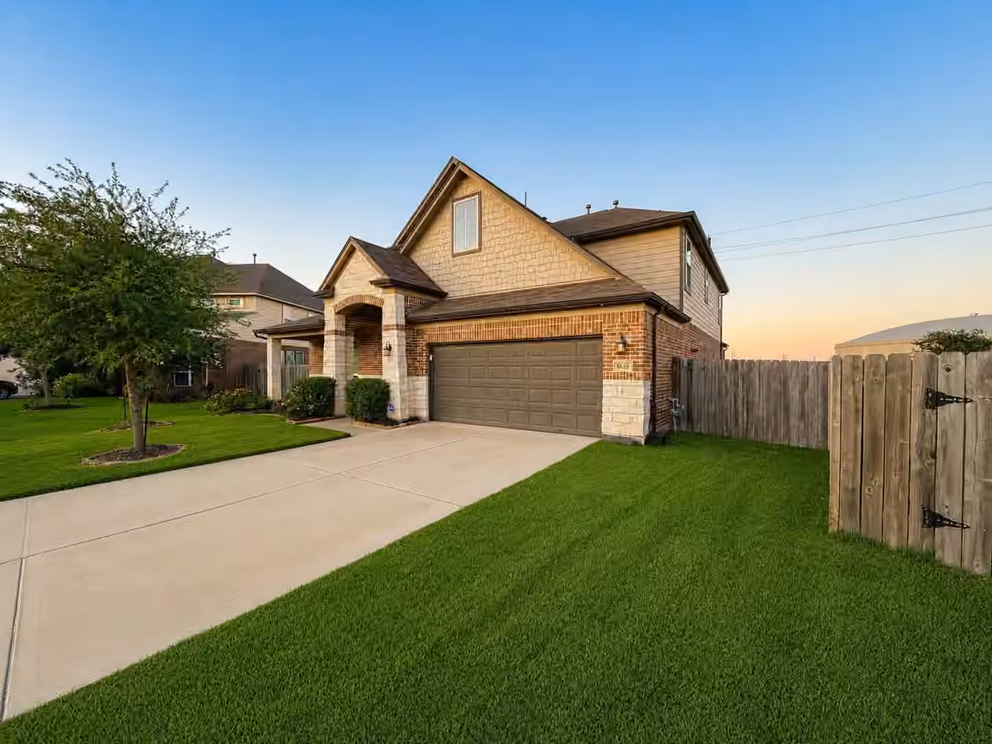Photo 2 of 4638 Valley Rill Road, Katy, TX