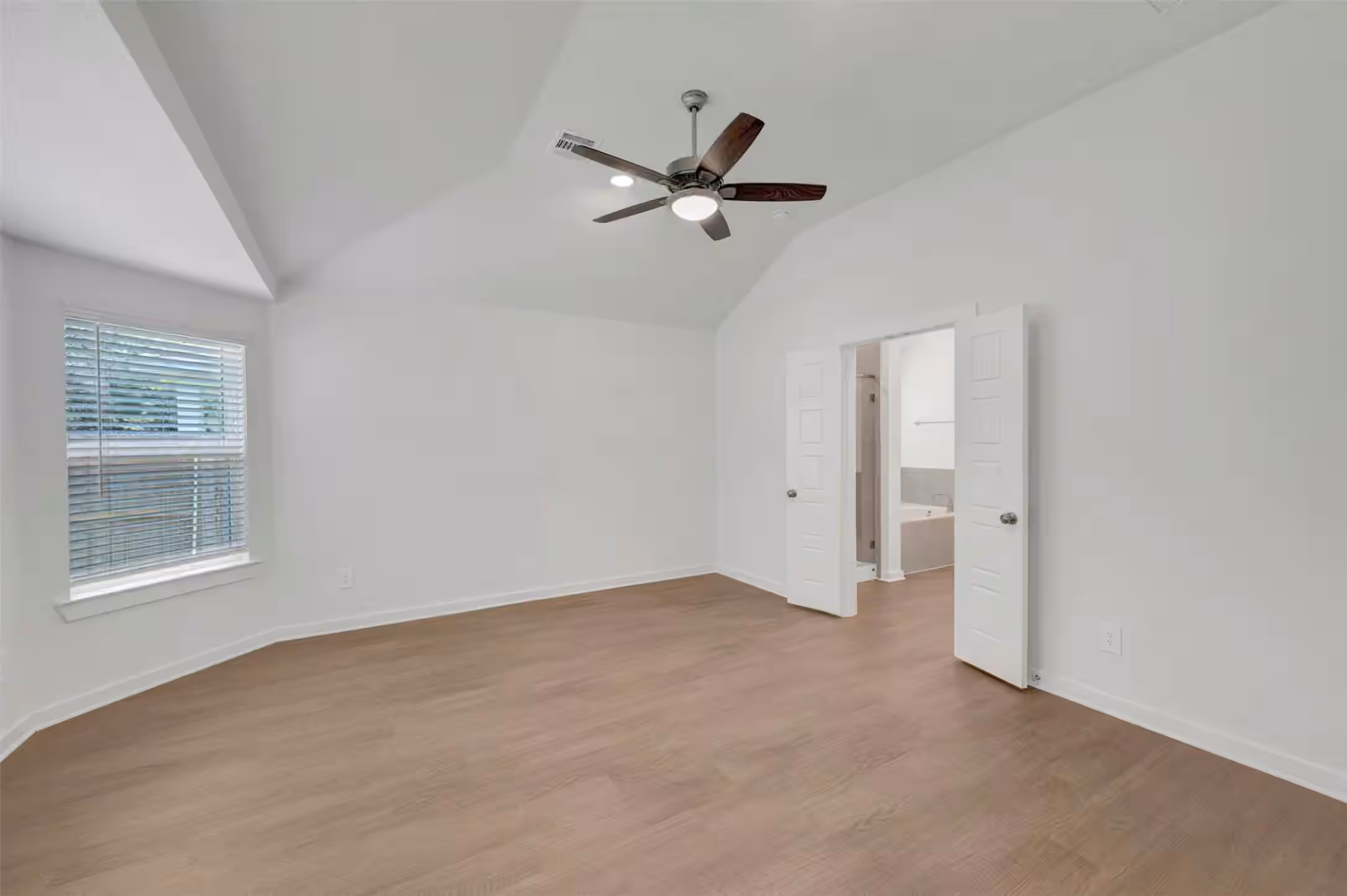 Photo 7 of 21462 Jacaranda Blossom Way, Tomball, TX