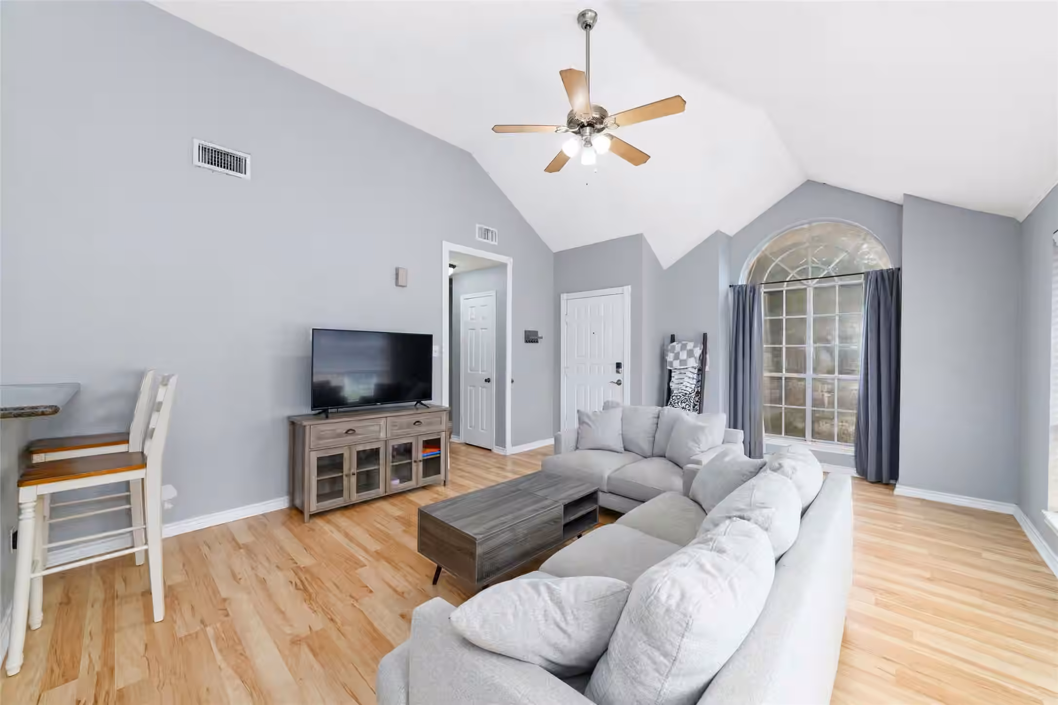 Photo 6 of 19515 Horden Creek Drive, Tomball, TX