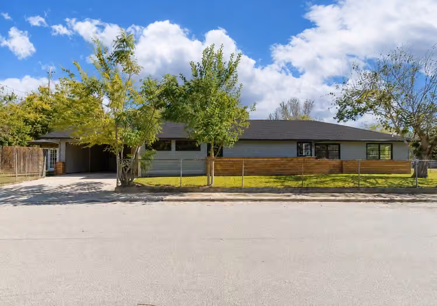Photo of 1230 W 4th Street, Freeport, TX 77541