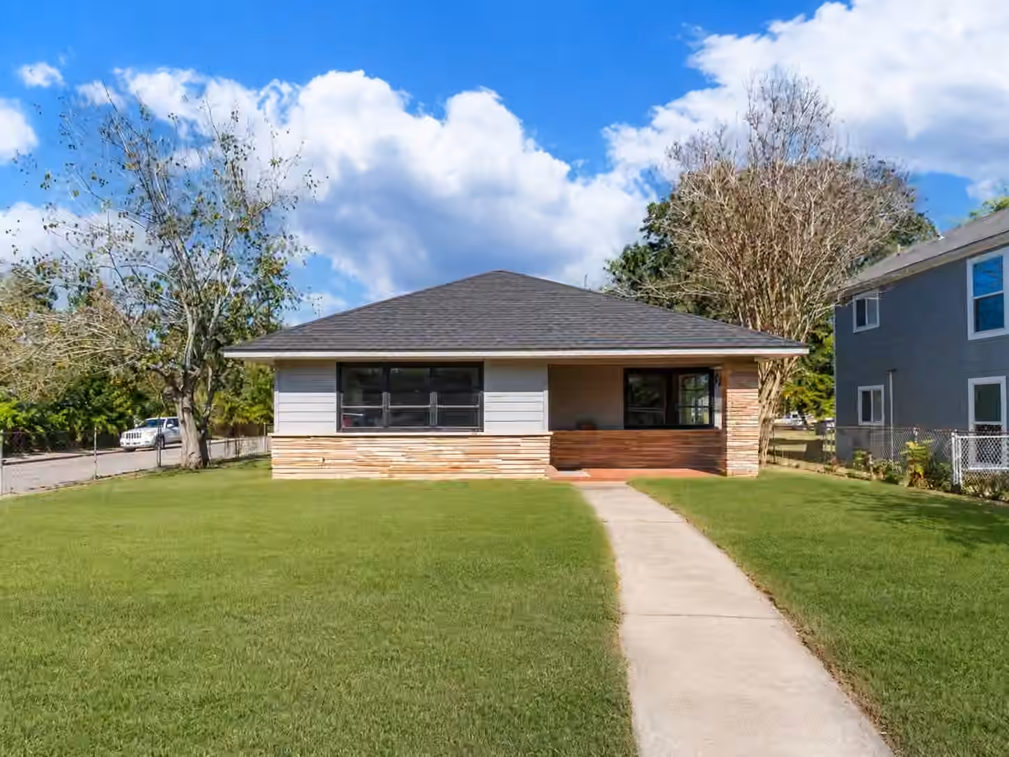 Photo 3 of 1230 W 4th Street, Freeport, TX