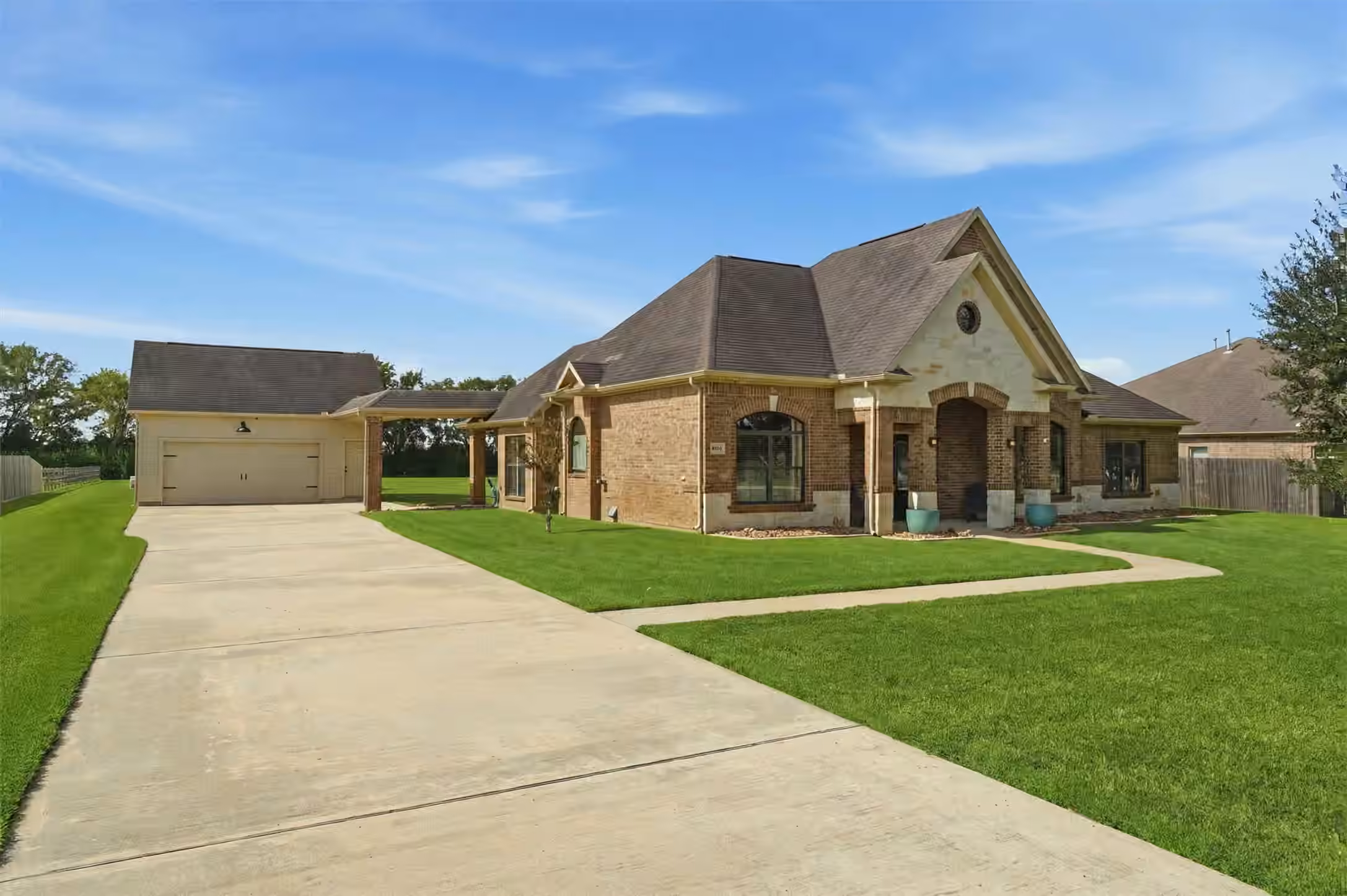 Photo 3 of 4810 Magnolia Bend Drive, Rosharon, TX