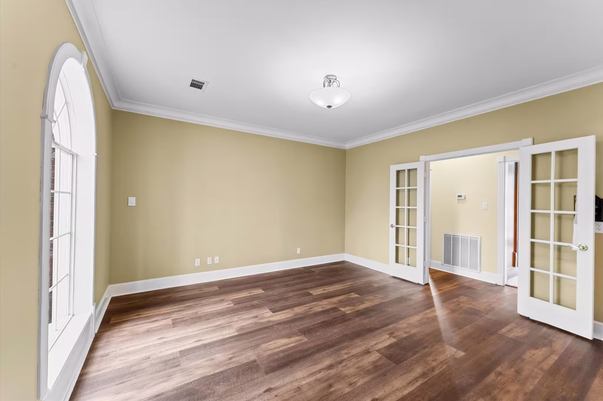 Photo 6 of 5437 Pine Springs Court, Conroe, TX