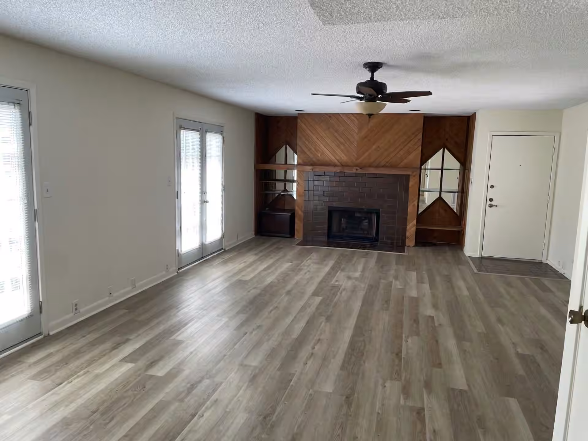 Photo 3 of 6201 Beverlyhill Street 8, Houston, TX