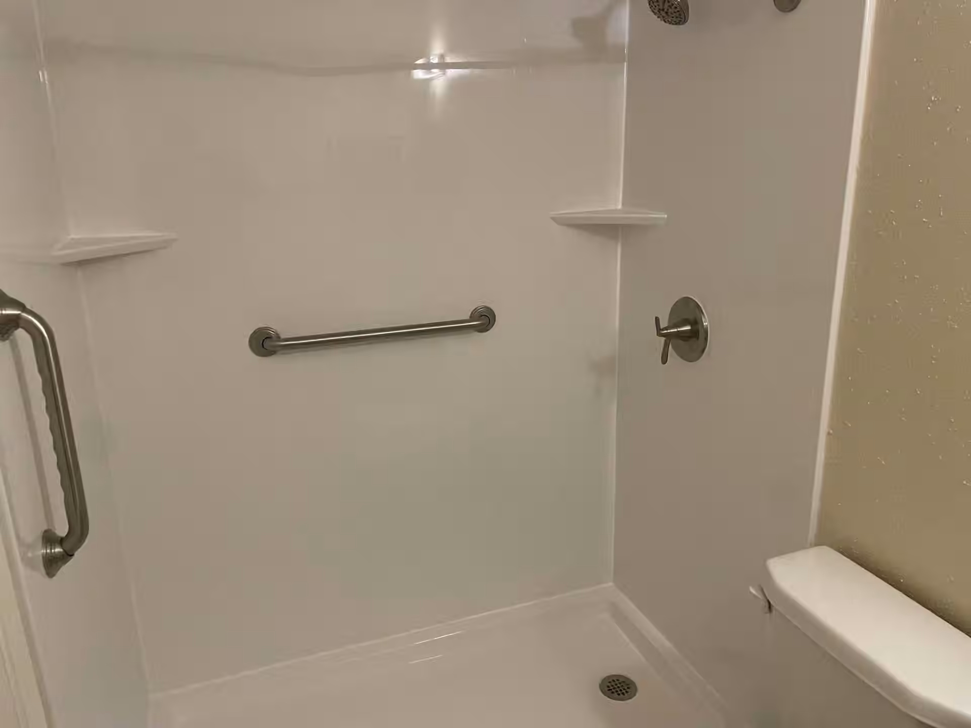 Photo 7 of 6201 Beverlyhill Street 8, Houston, TX