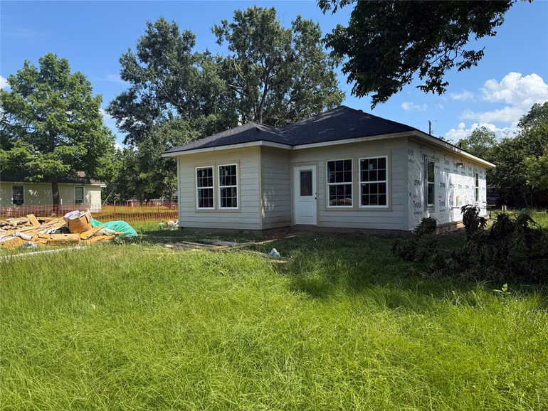 Photo 5 of 2310 Fitz Lee Street, Waller, TX