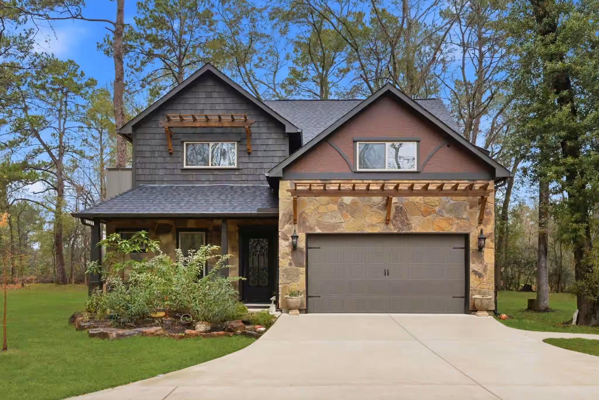 Photo 2 of 1480 Traylor Road, Conroe, TX