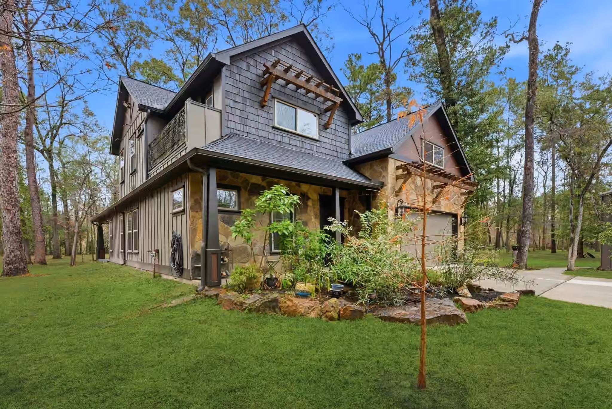 Photo 3 of 1480 Traylor Road, Conroe, TX