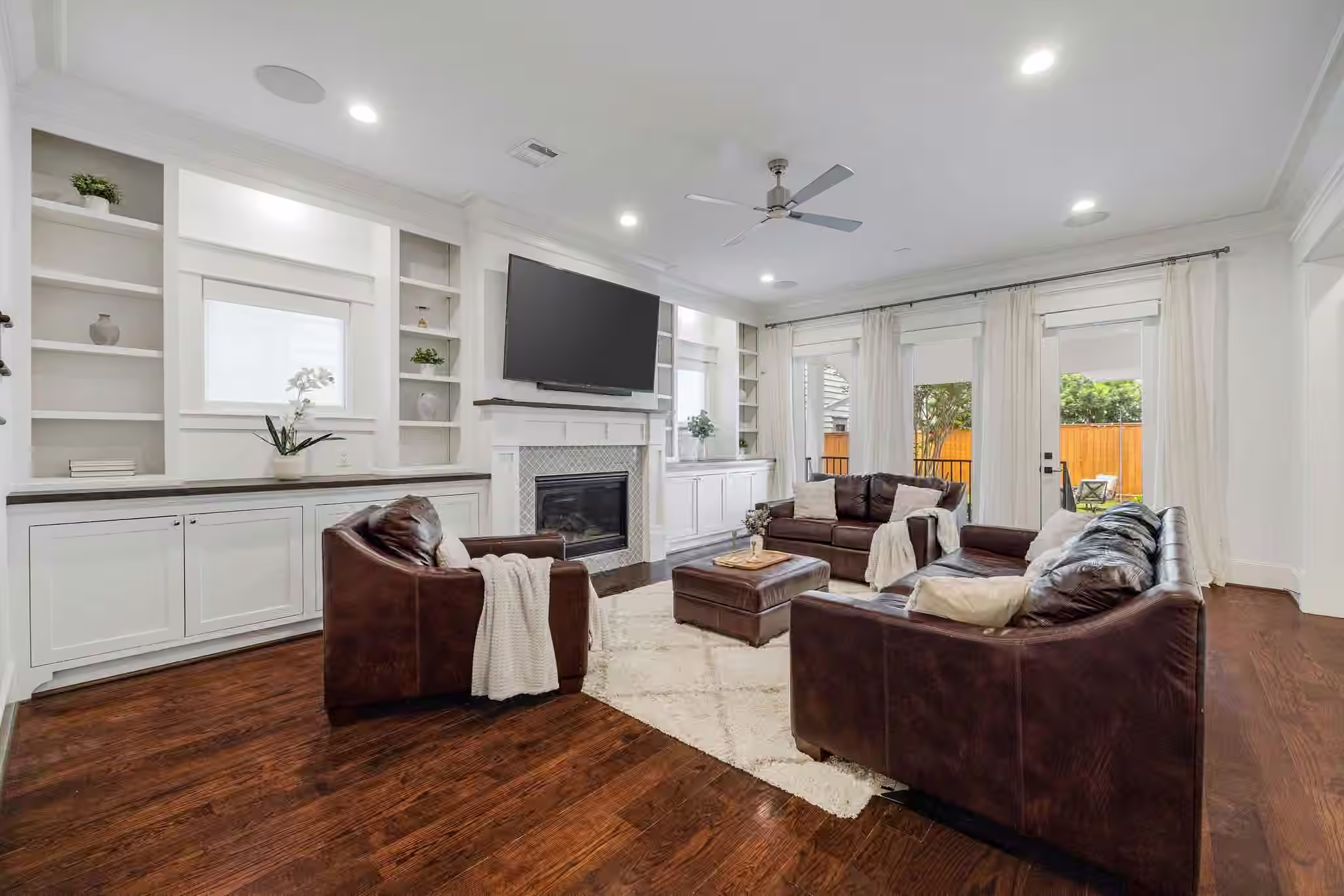 Photo 6 of 1031 E 7th 1/2 Street, Houston, TX