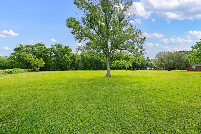 Photo 2 of 10521 Mary Lane, Manvel, TX