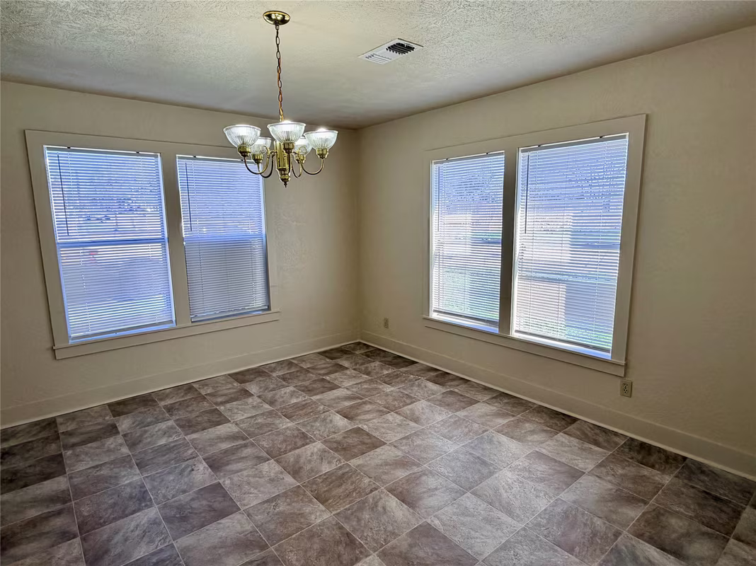 Photo 7 of 500 W Third Street, Brenham, TX