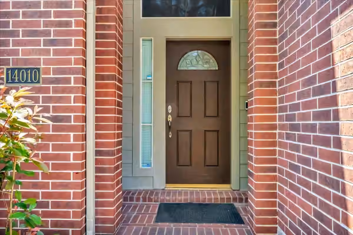 Photo 4 of 14010 Hazel Ridge Court, Houston, TX