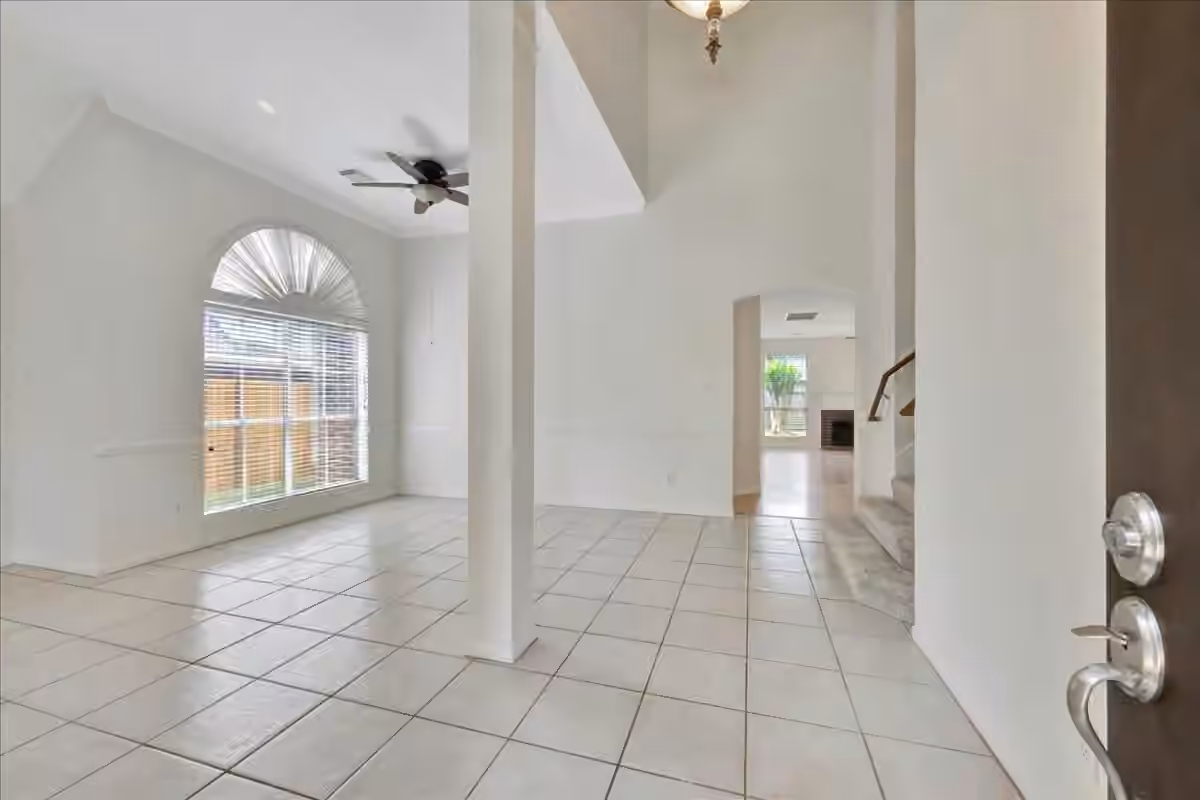 Photo 5 of 14010 Hazel Ridge Court, Houston, TX