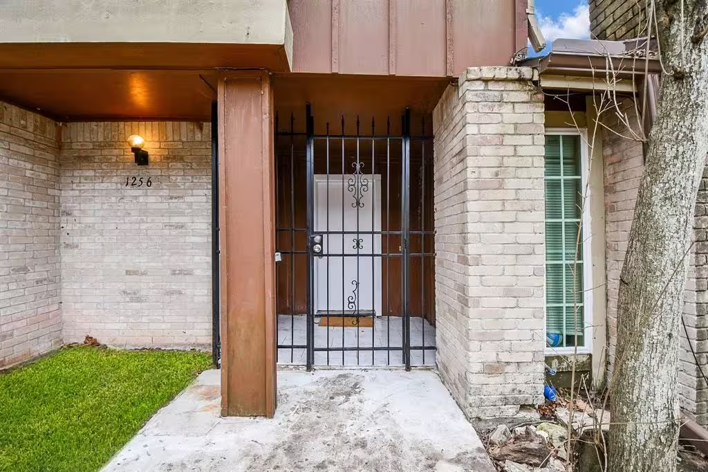 Photo 2 of 12569 Wellington Park Drive, Houston, TX