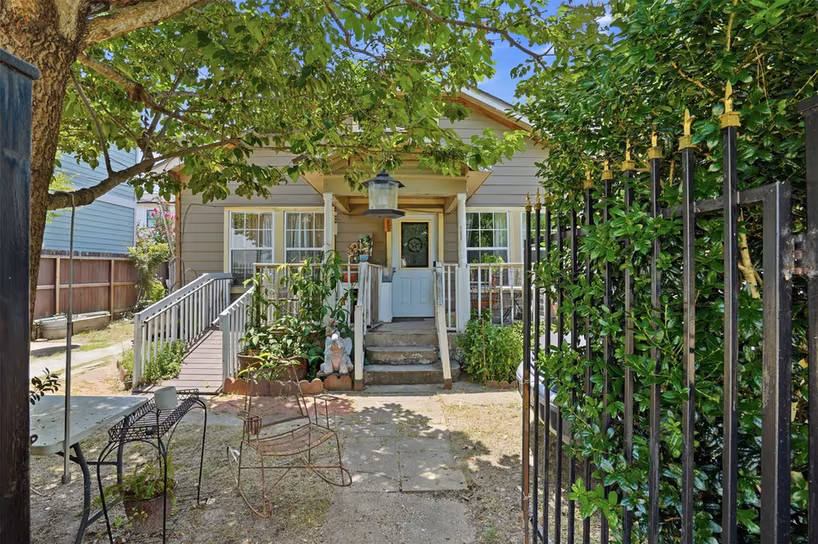 Photo of 1205 Idylwild Street, Houston, TX 77009