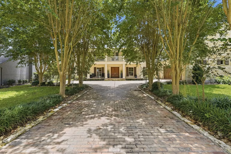Photo 2 of 6007 Bermuda Dunes Drive, Houston, TX