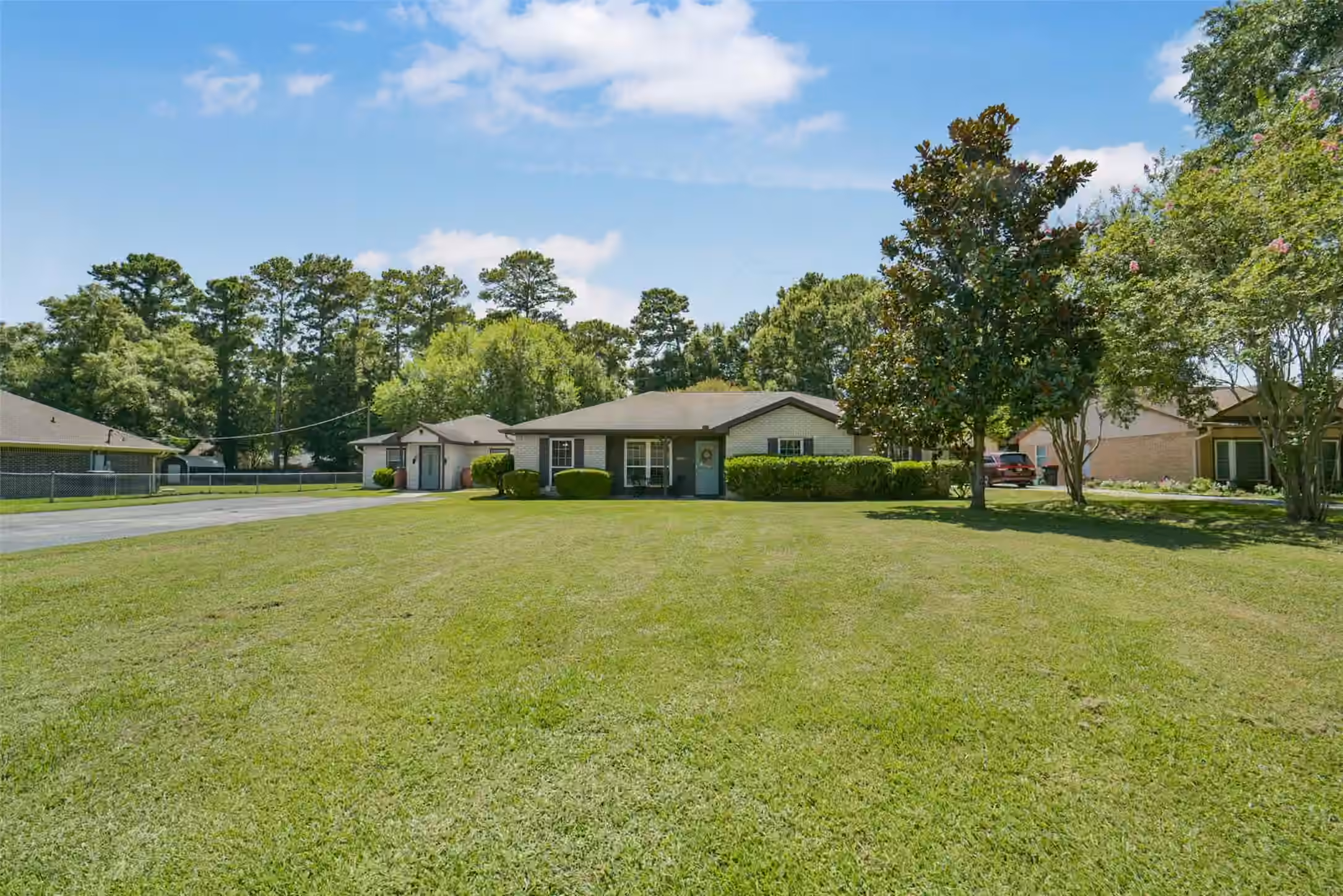 Photo 3 of 32047 S Wiggins Street, Magnolia, TX