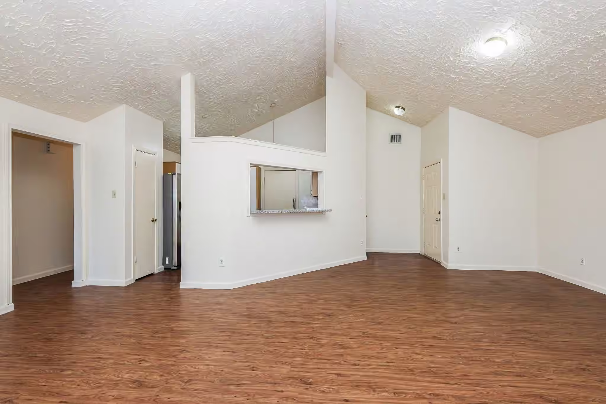 Photo 5 of 10907 Allison Bend Court, Houston, TX