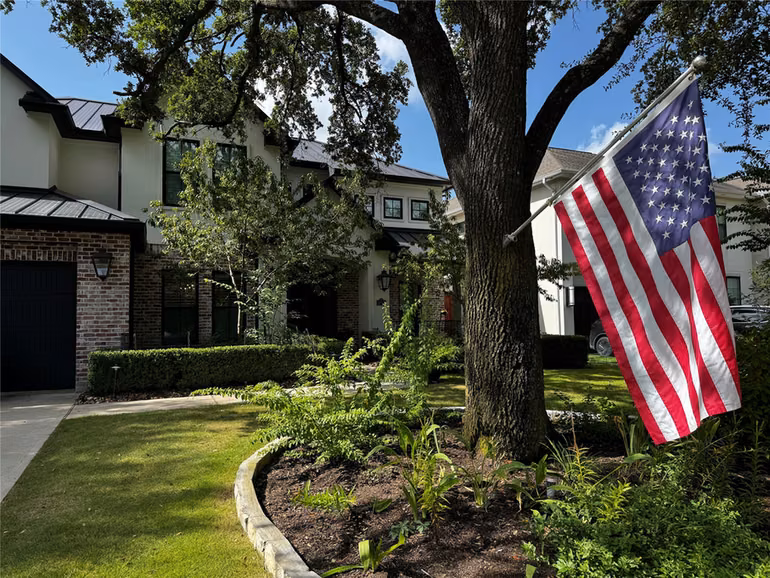 Photo 2 of 4719 Waring Street, Houston, TX
