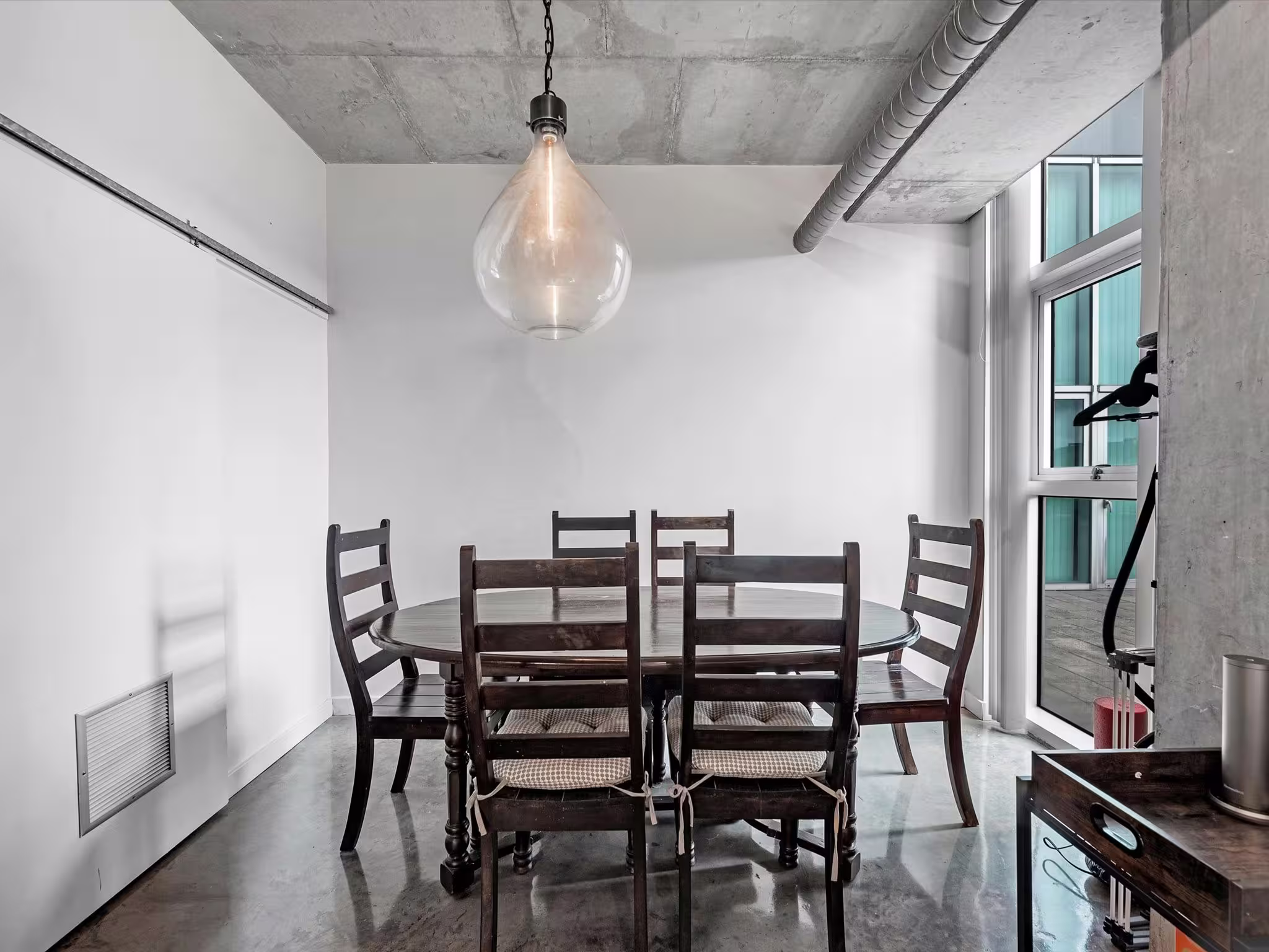 Photo 7 of 2000 Bagby Street 5423, Houston, TX
