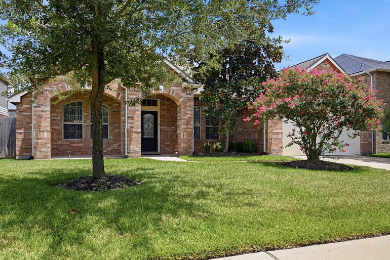 Photo 5 of 18714 Tupper Creek Court, Tomball, TX