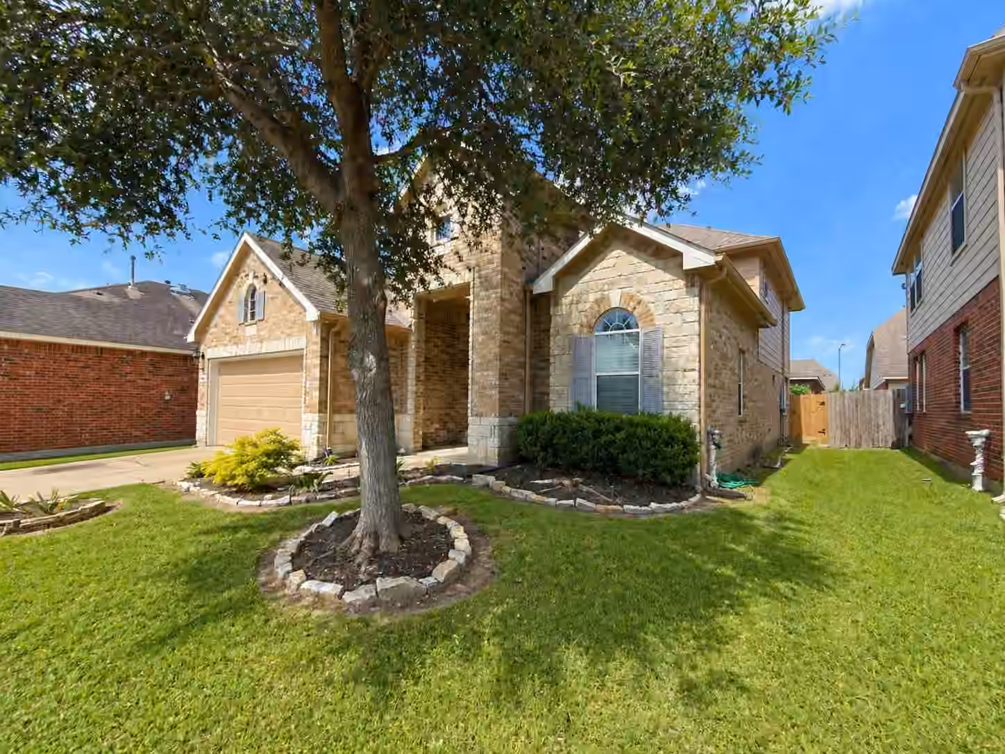 Photo 3 of 8806 Inglebrook Lane, Houston, TX