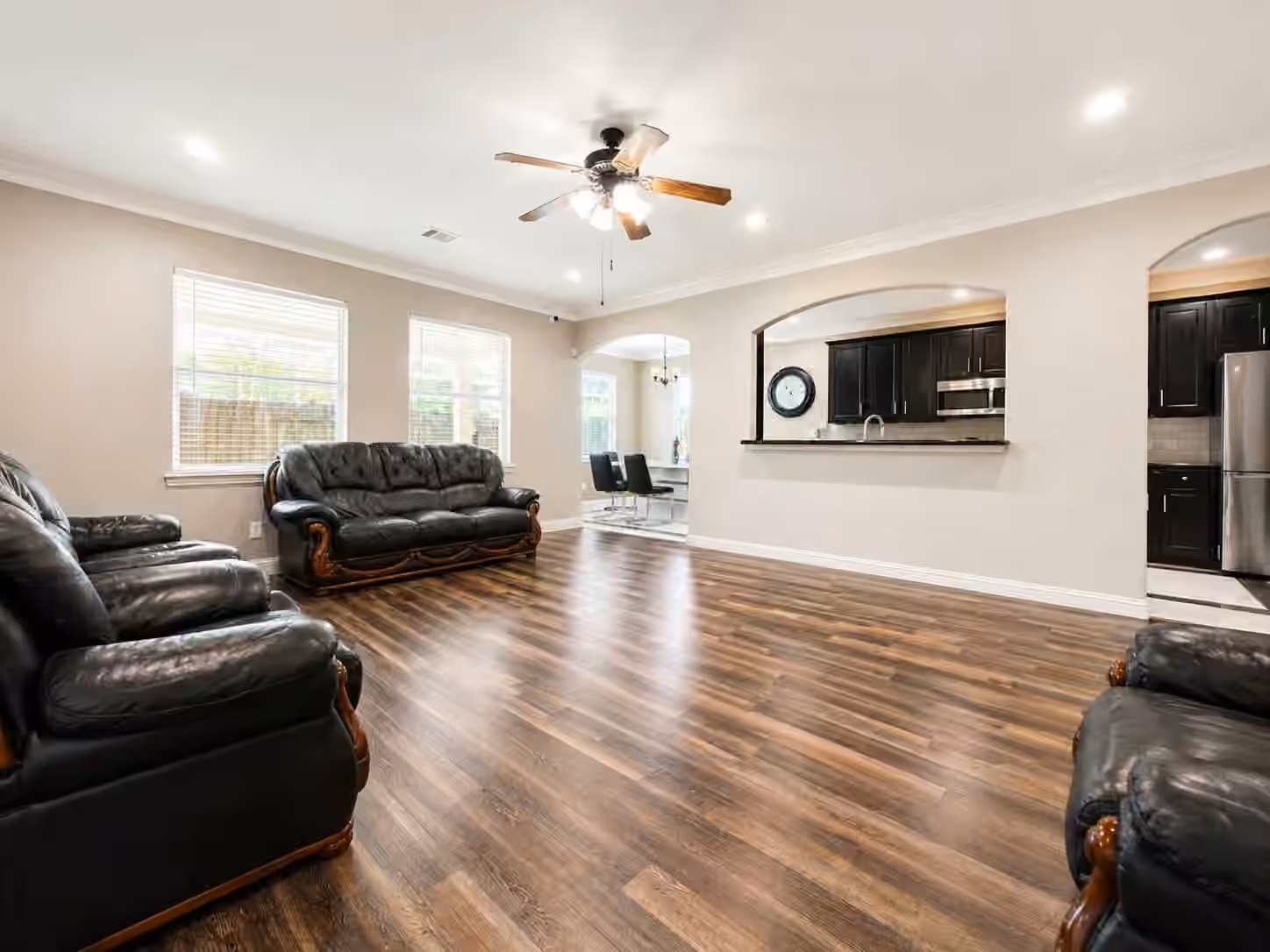 Photo 5 of 8806 Inglebrook Lane, Houston, TX