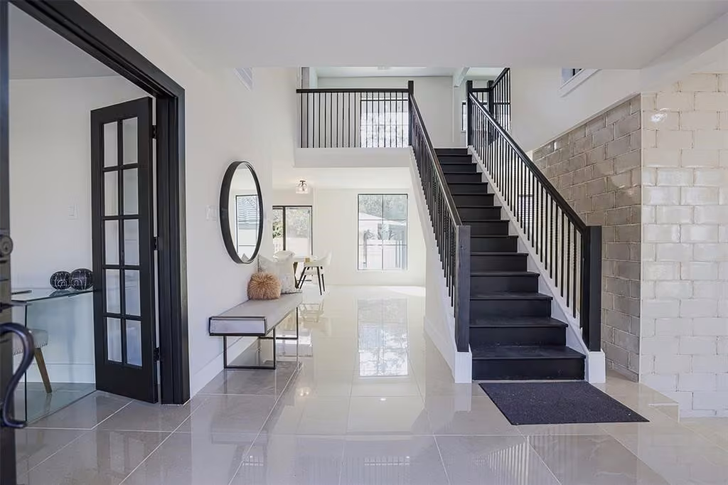 Photo 3 of 5614 Indian Circle, Houston, TX