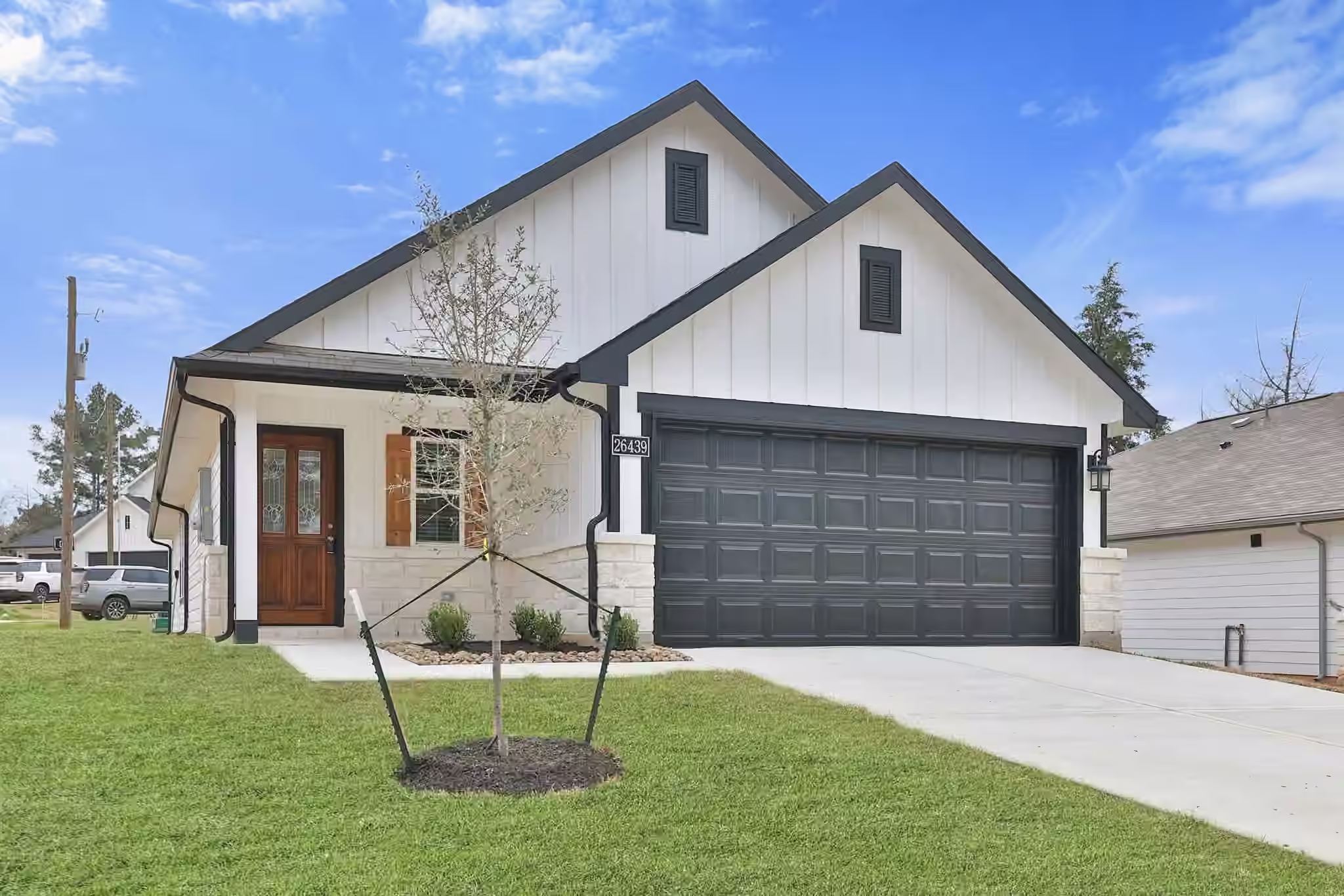 Photo 2 of 26439 Lakeshore Drive, Hempstead, TX