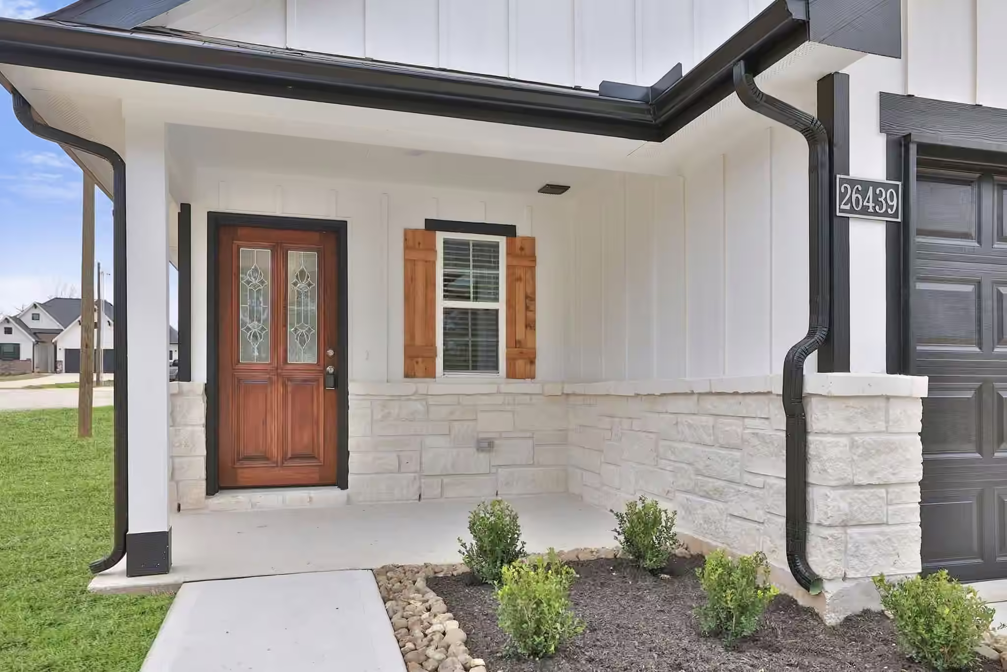 Photo 3 of 26439 Lakeshore Drive, Hempstead, TX