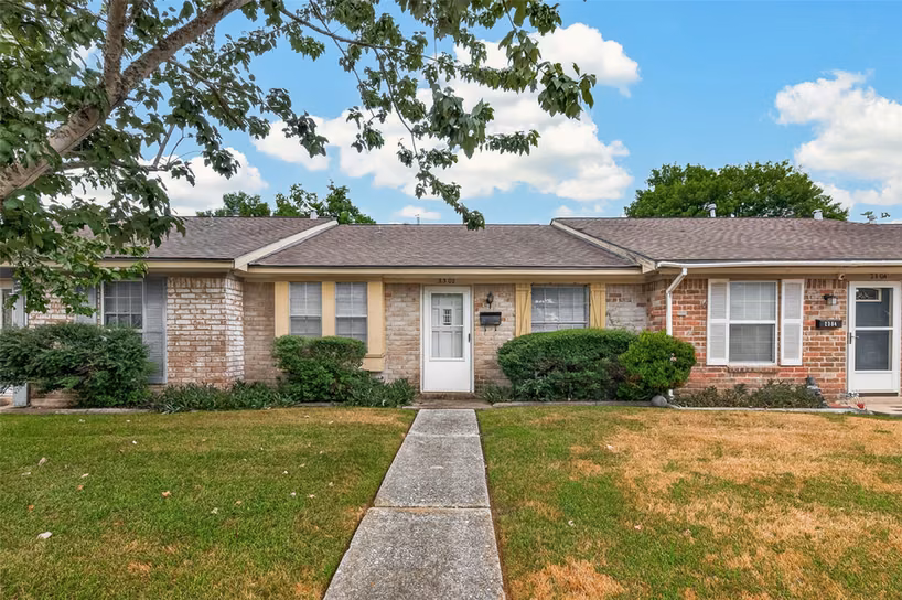 Photo of 2302 Buchanan Drive, Baytown, TX 77520