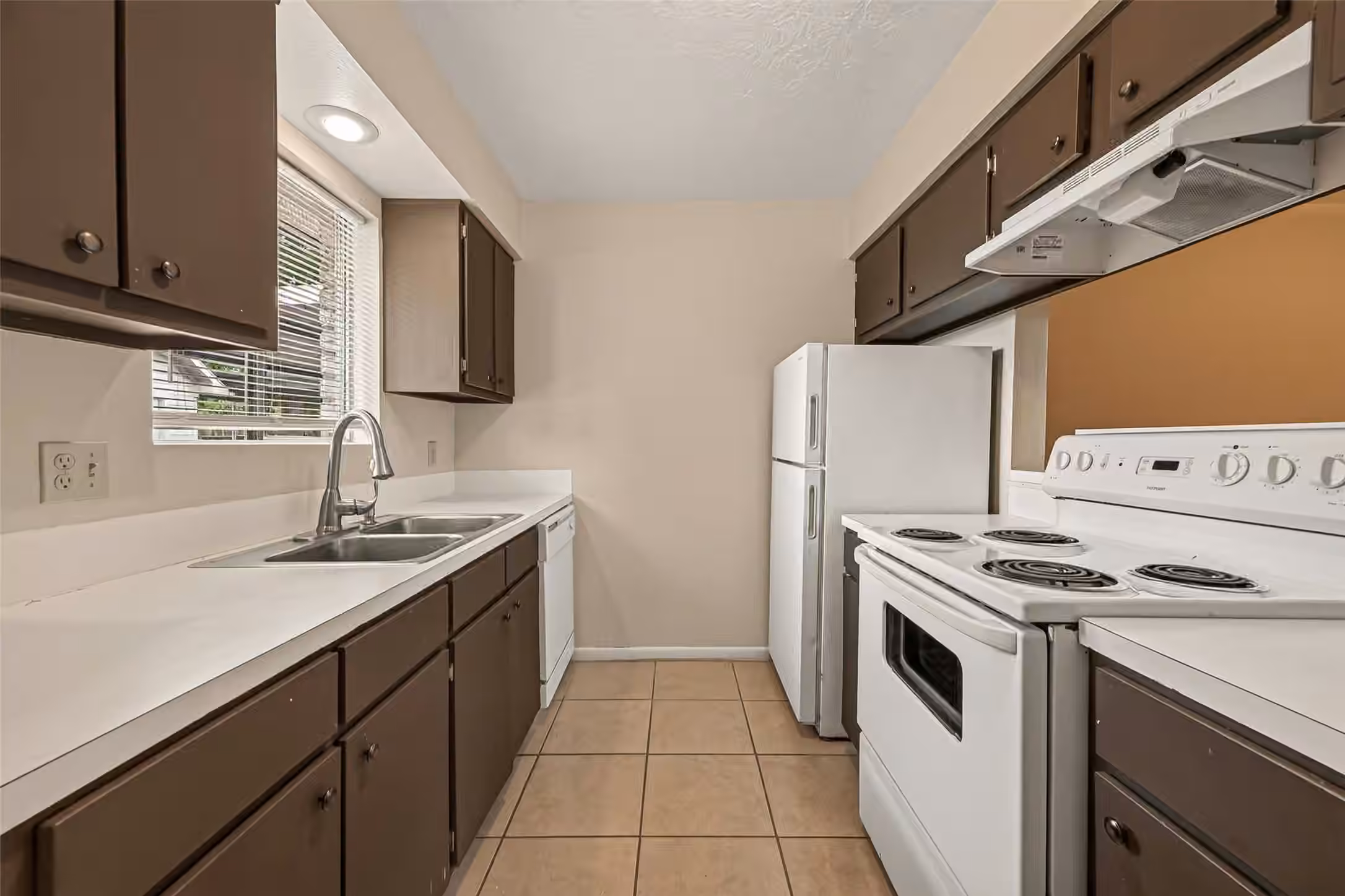 Photo 3 of 2302 Buchanan Drive, Baytown, TX
