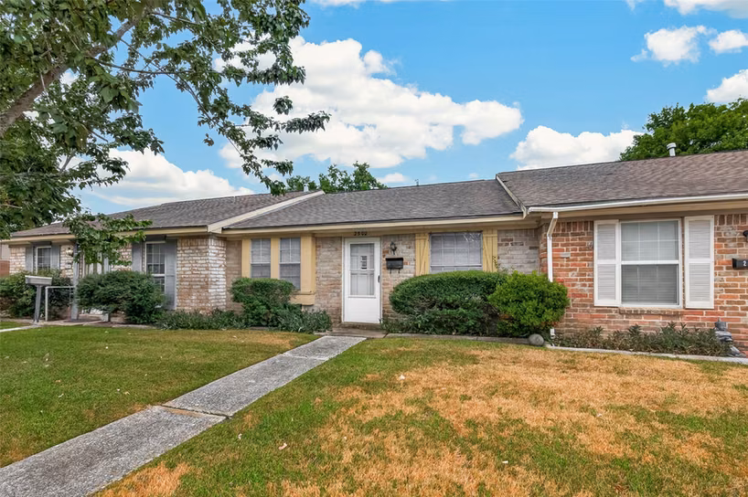 Photo 7 of 2302 Buchanan Drive, Baytown, TX