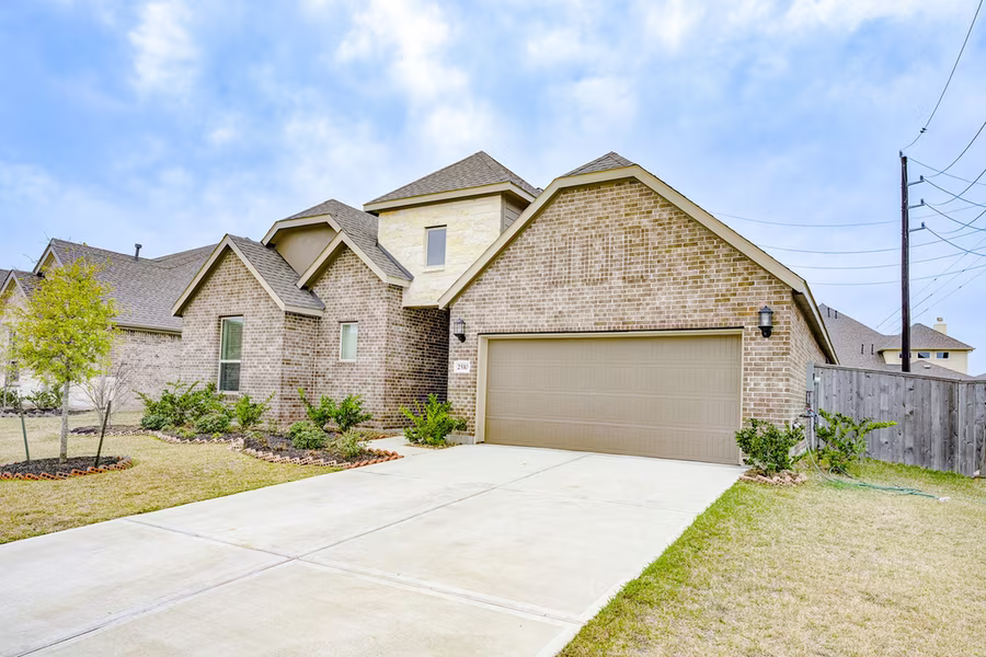 Photo 3 of 2510 Olivine Stone Drive, Richmond, TX