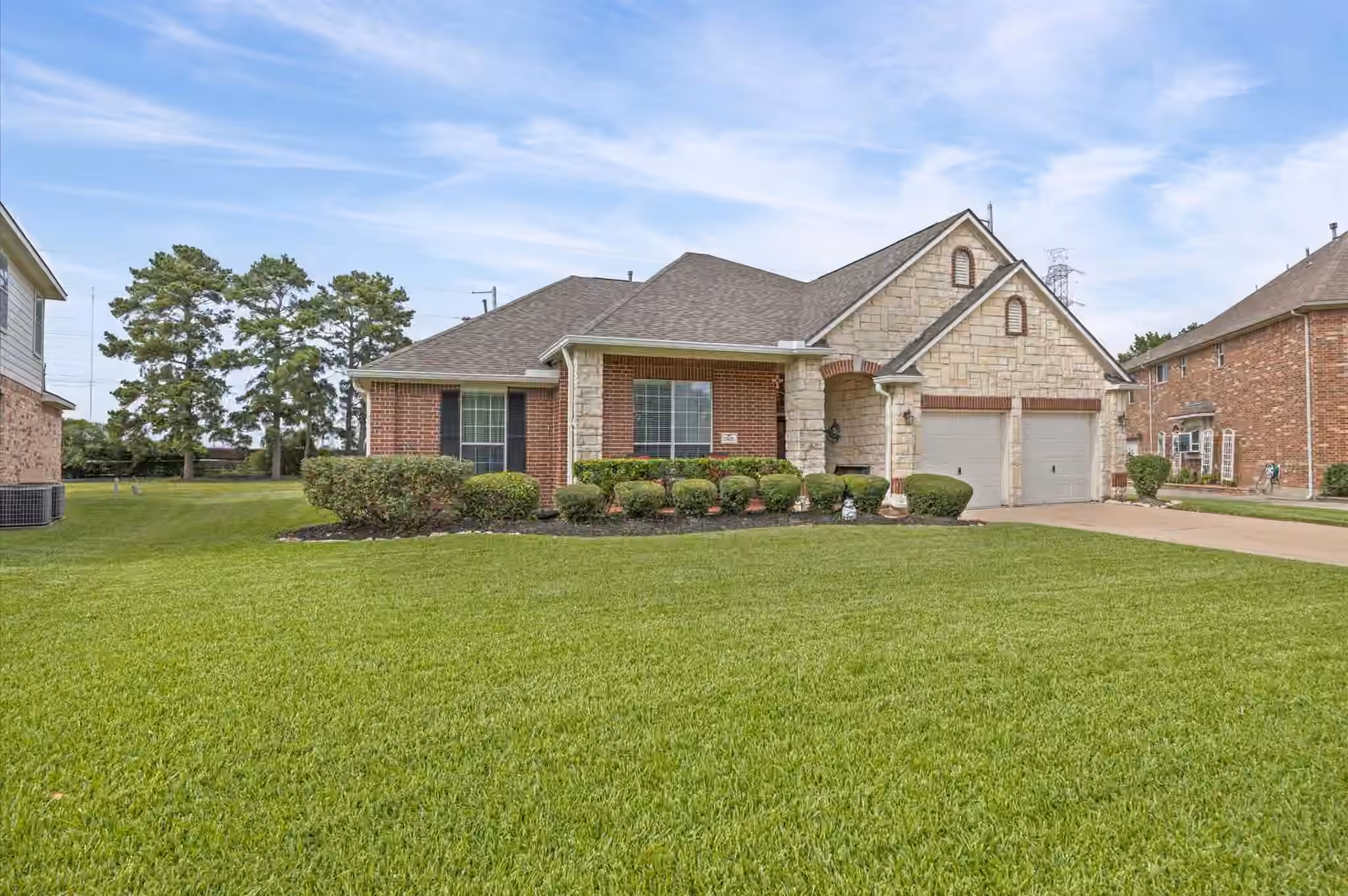 Photo 5 of 7502 Heron Lakes Drive, Houston, TX